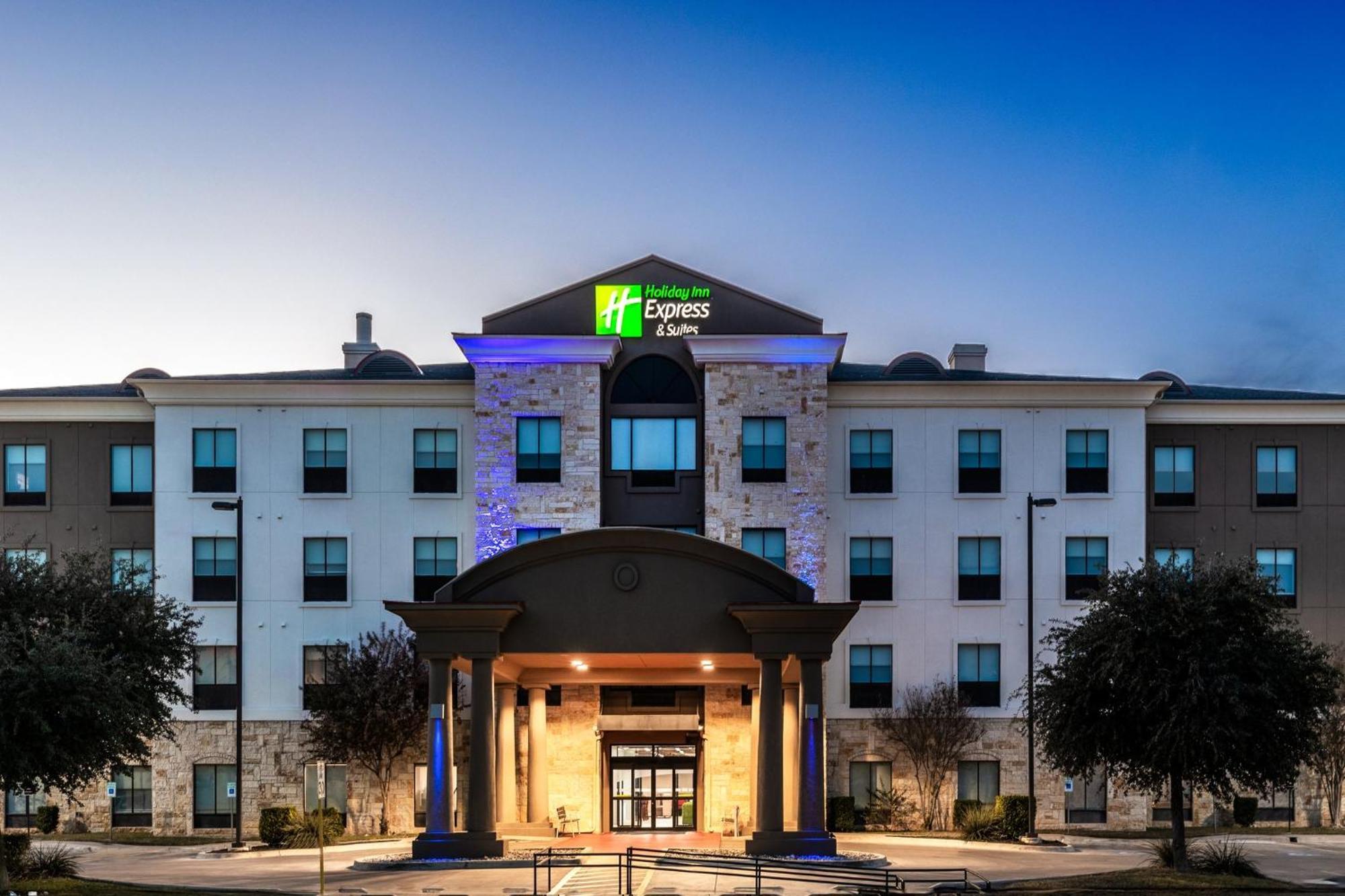 Holiday Inn Express & Suites Del Rio By Ihg Exterior foto