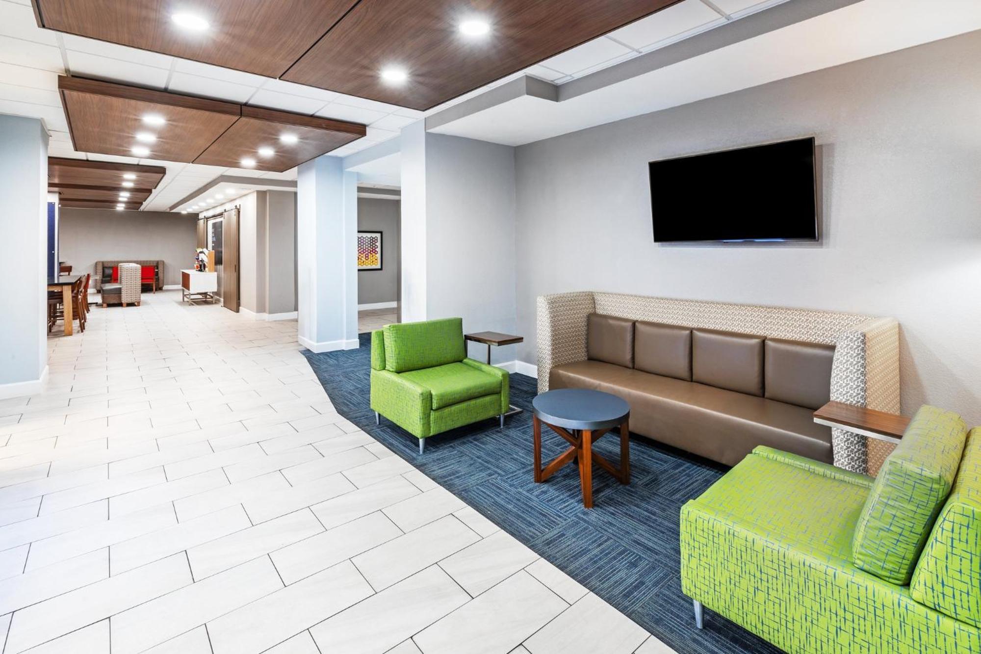 Holiday Inn Express & Suites Del Rio By Ihg Exterior foto