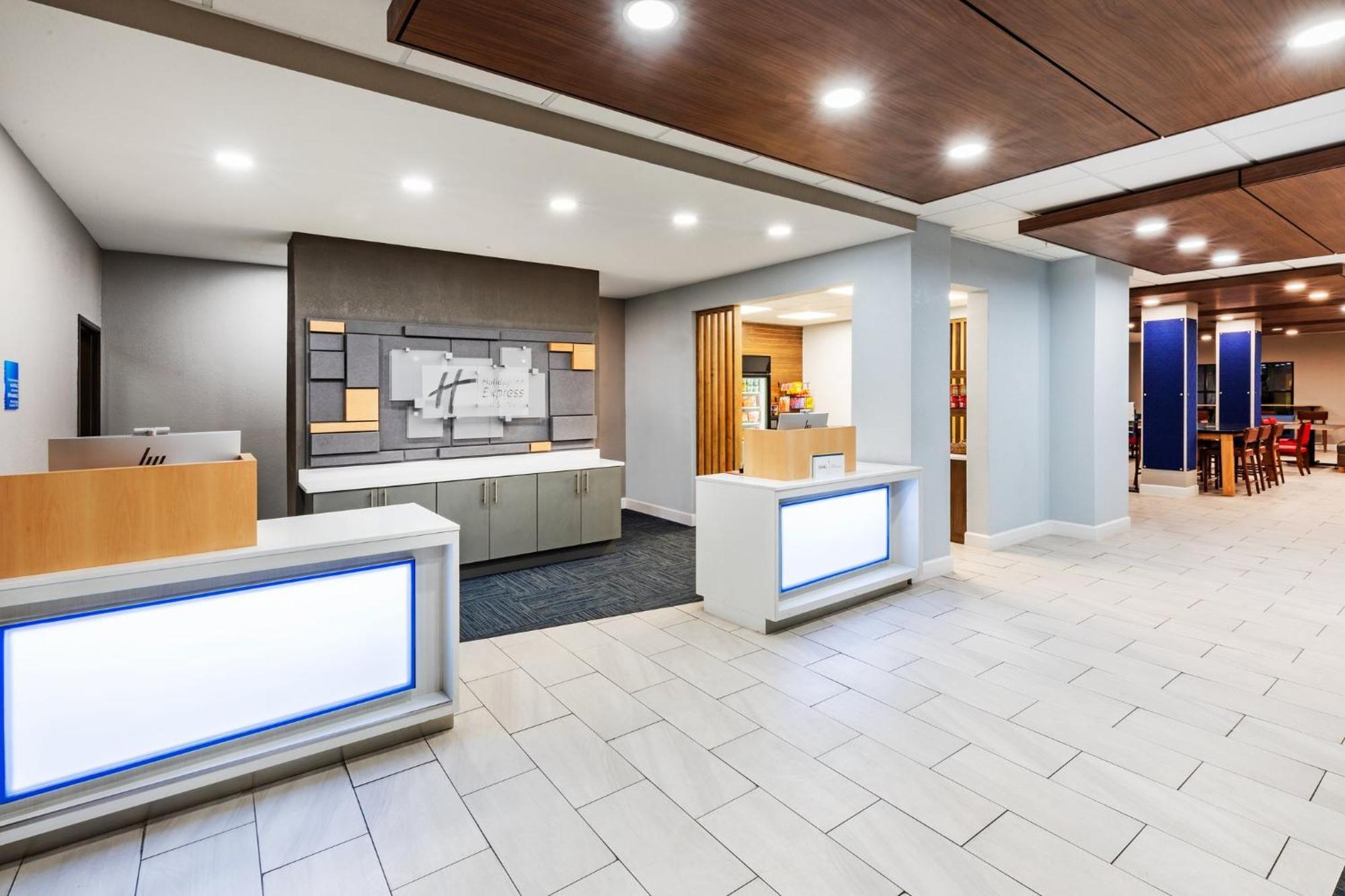 Holiday Inn Express & Suites Del Rio By Ihg Exterior foto